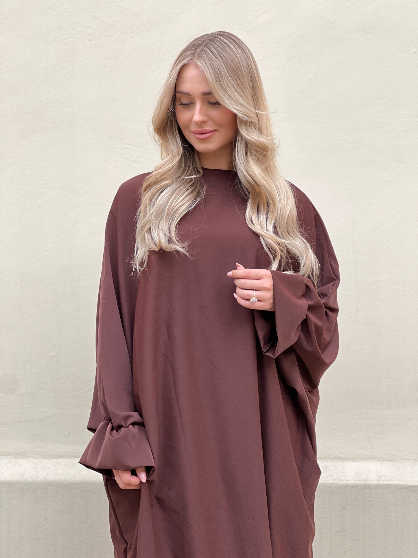 Abaya Lina