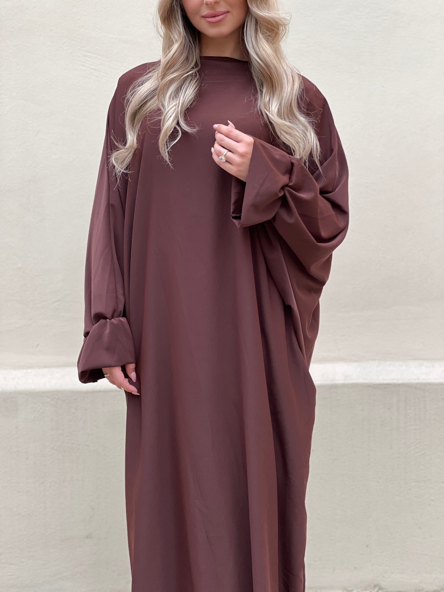 Abaya Lina