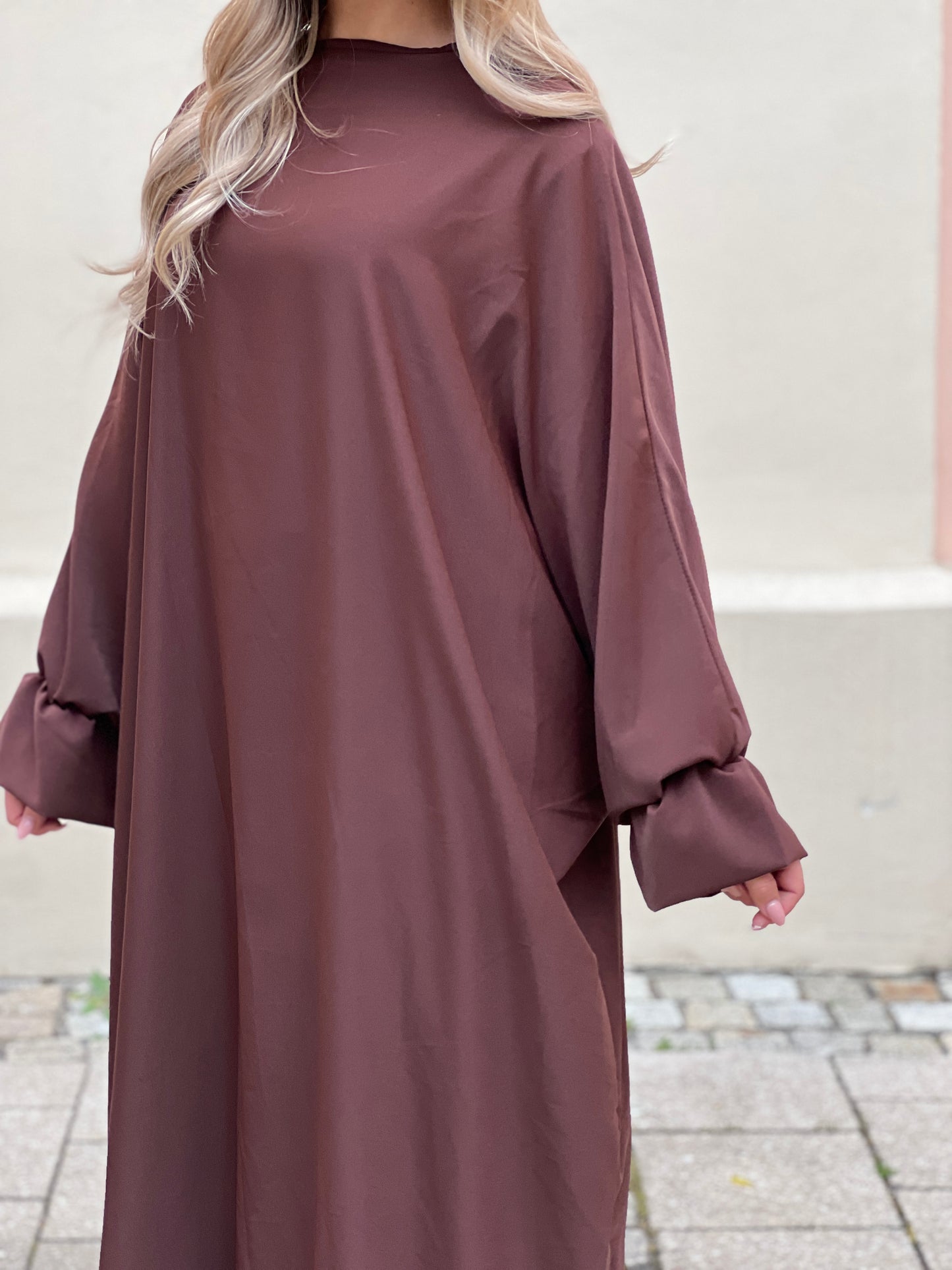 Abaya Lina