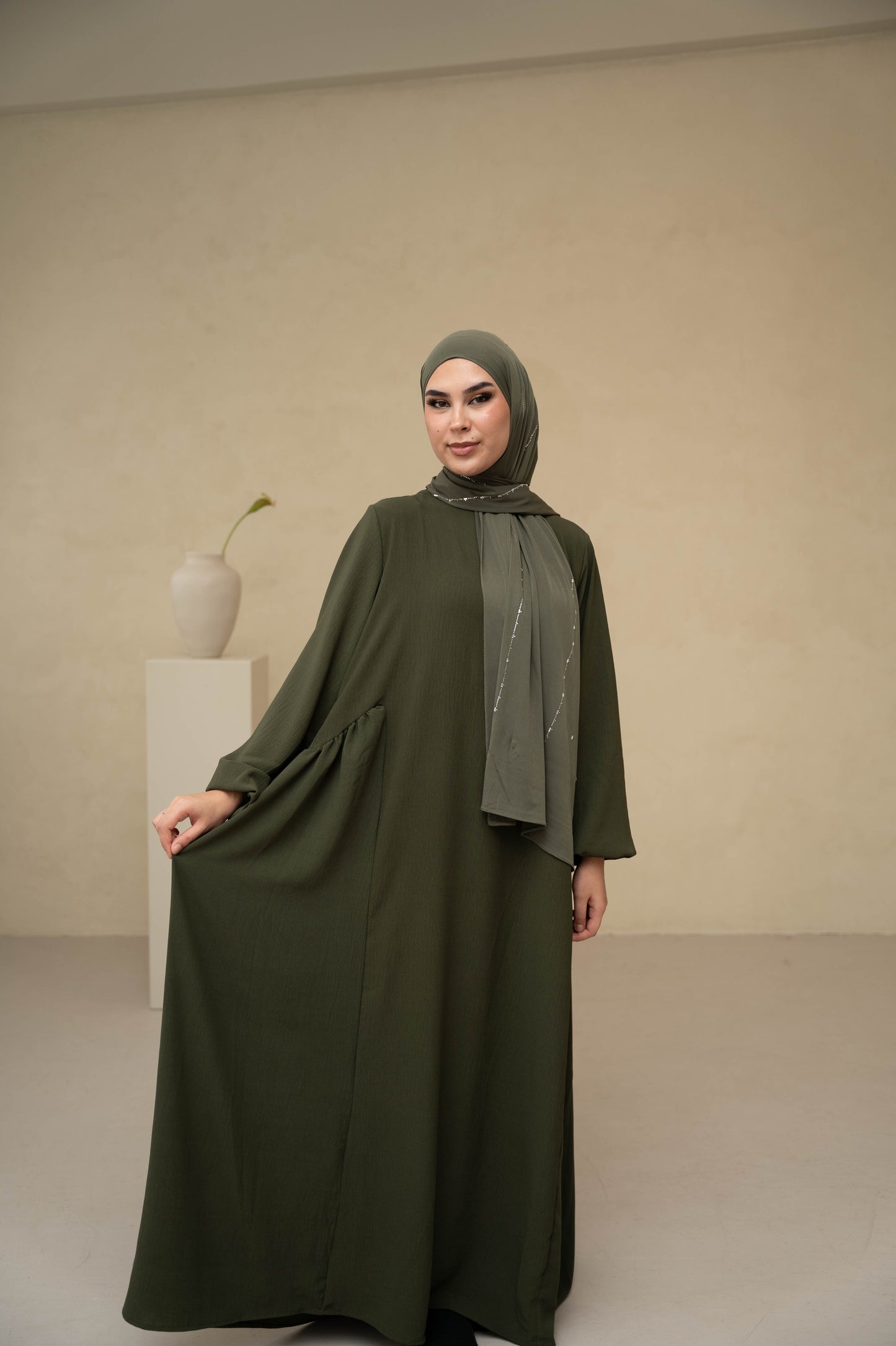 Abaya Mira